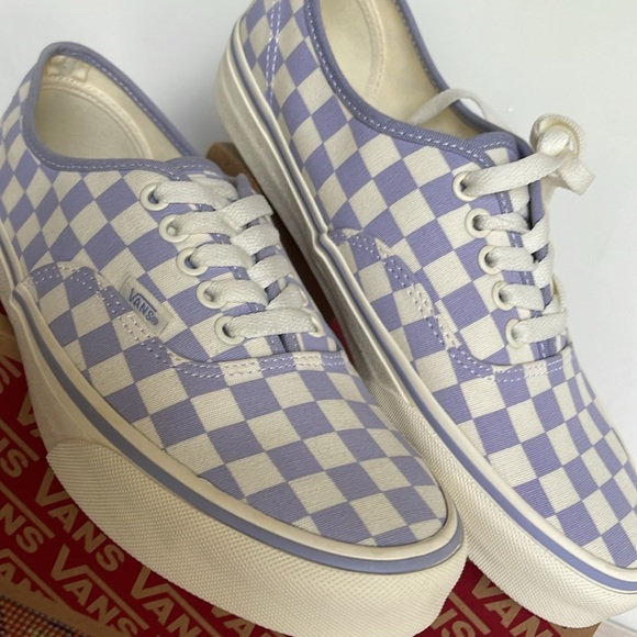 Vans WMNS Authentic
Checkerboard Lilac
VN000BW5LLC
Sneakers - Picture 7 of 16